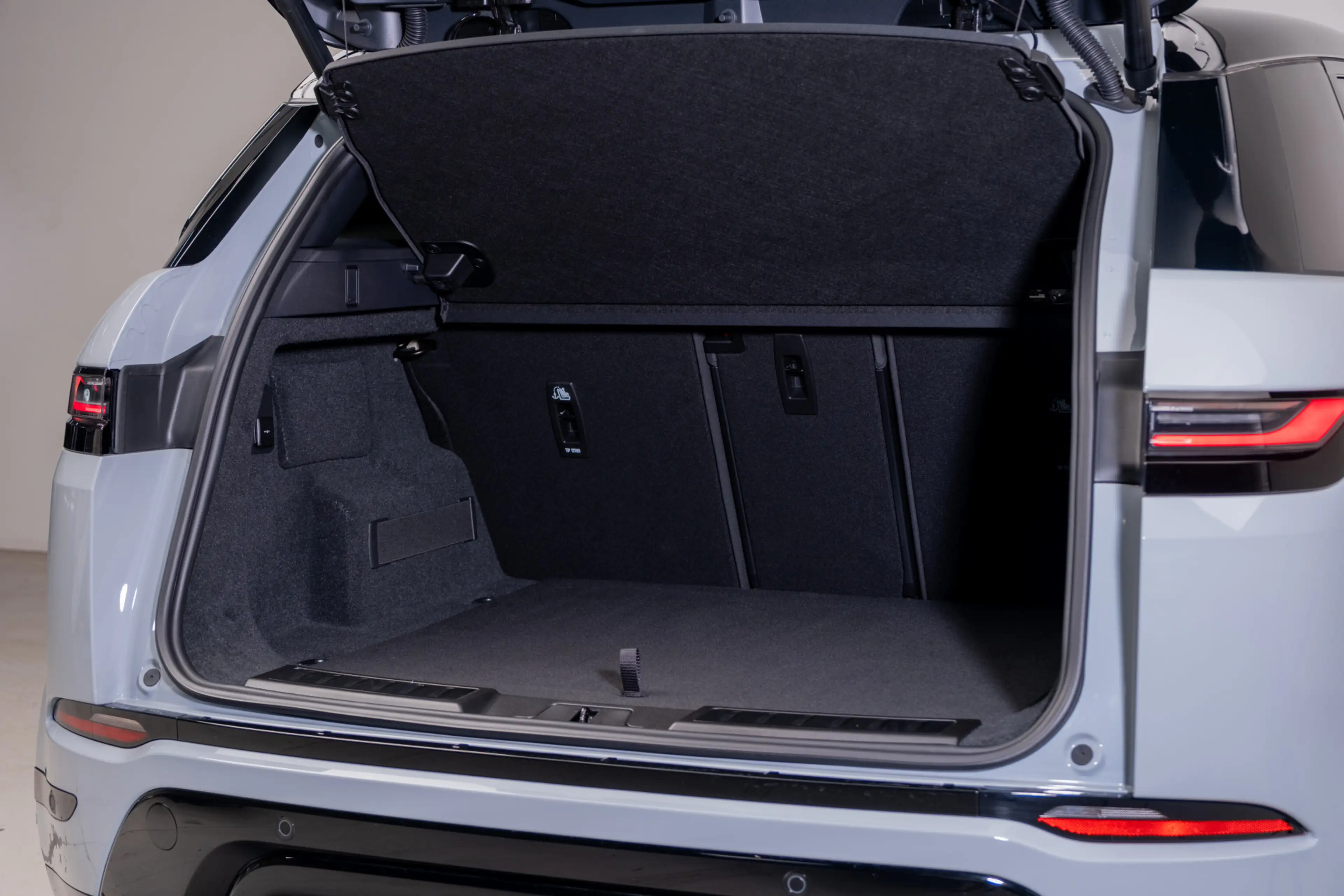 Land Rover Range Rover Evoque 1.5 P270e PHEV AWD Dynamic SE | Black Pack | Schui — photo 20