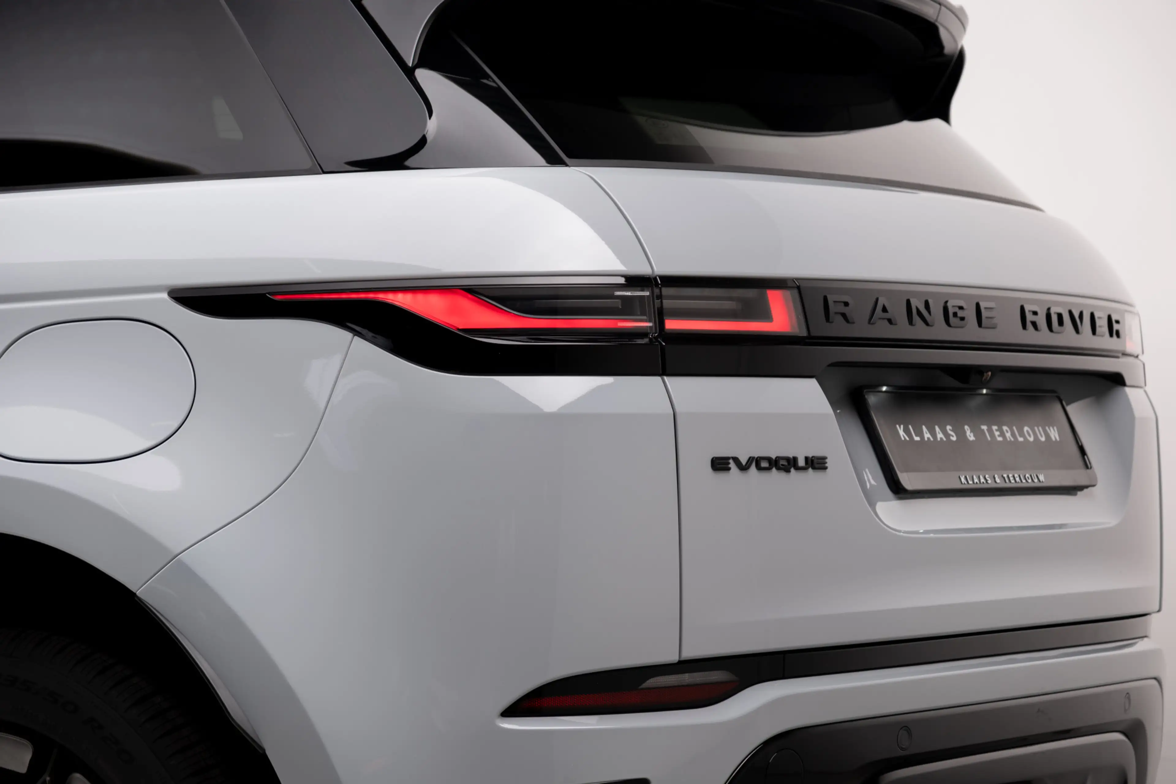 Land Rover Range Rover Evoque 1.5 P270e PHEV AWD Dynamic SE | Black Pack | Schui — photo 10
