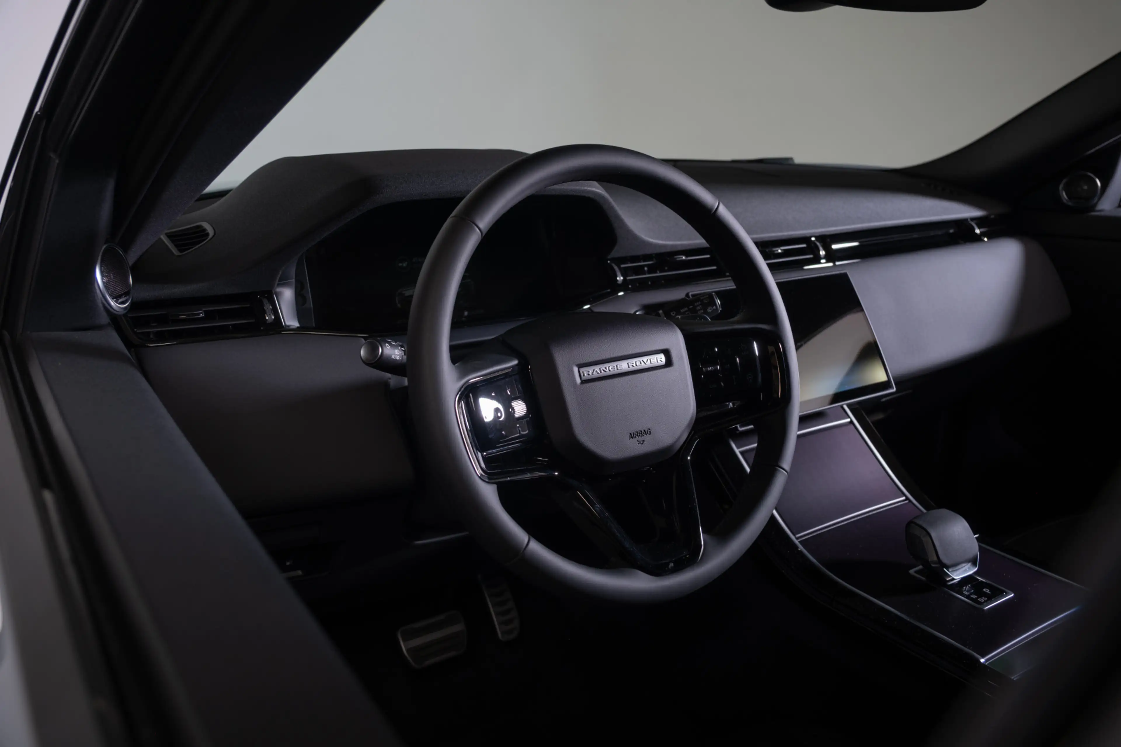 Land Rover Range Rover Evoque 1.5 P270e PHEV AWD Dynamic SE | Black Pack | Schui — photo 21