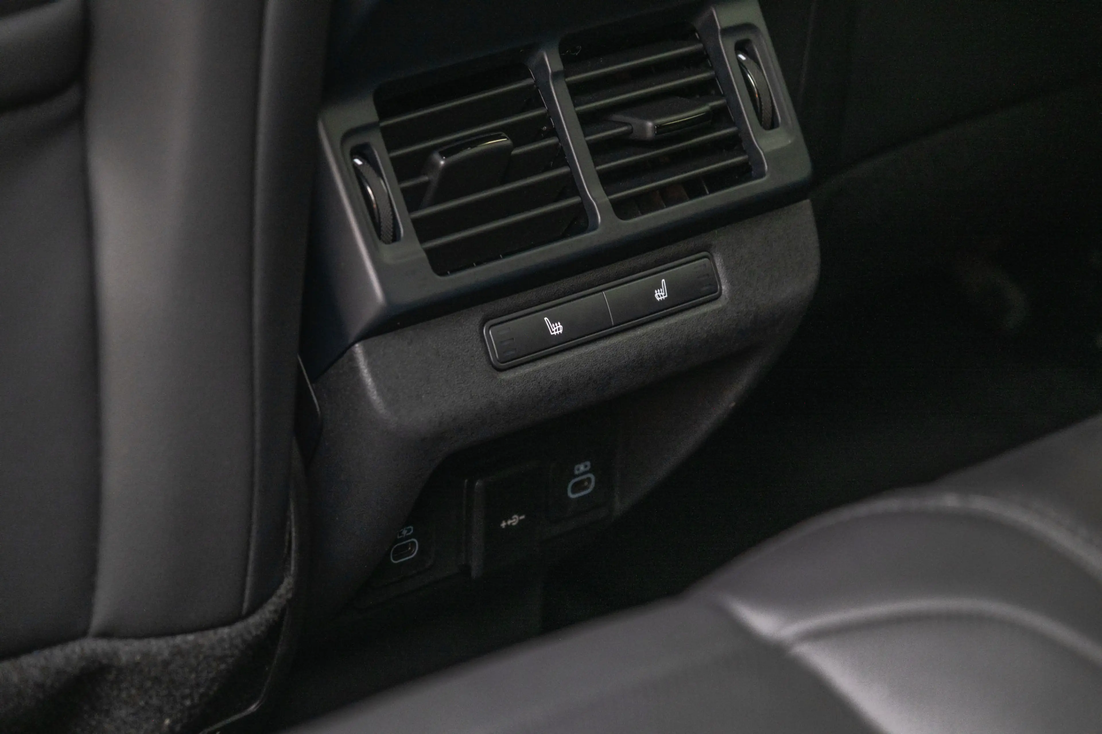 Land Rover Range Rover Evoque 1.5 P270e PHEV AWD Dynamic SE | Black Pack | Schui — photo 15