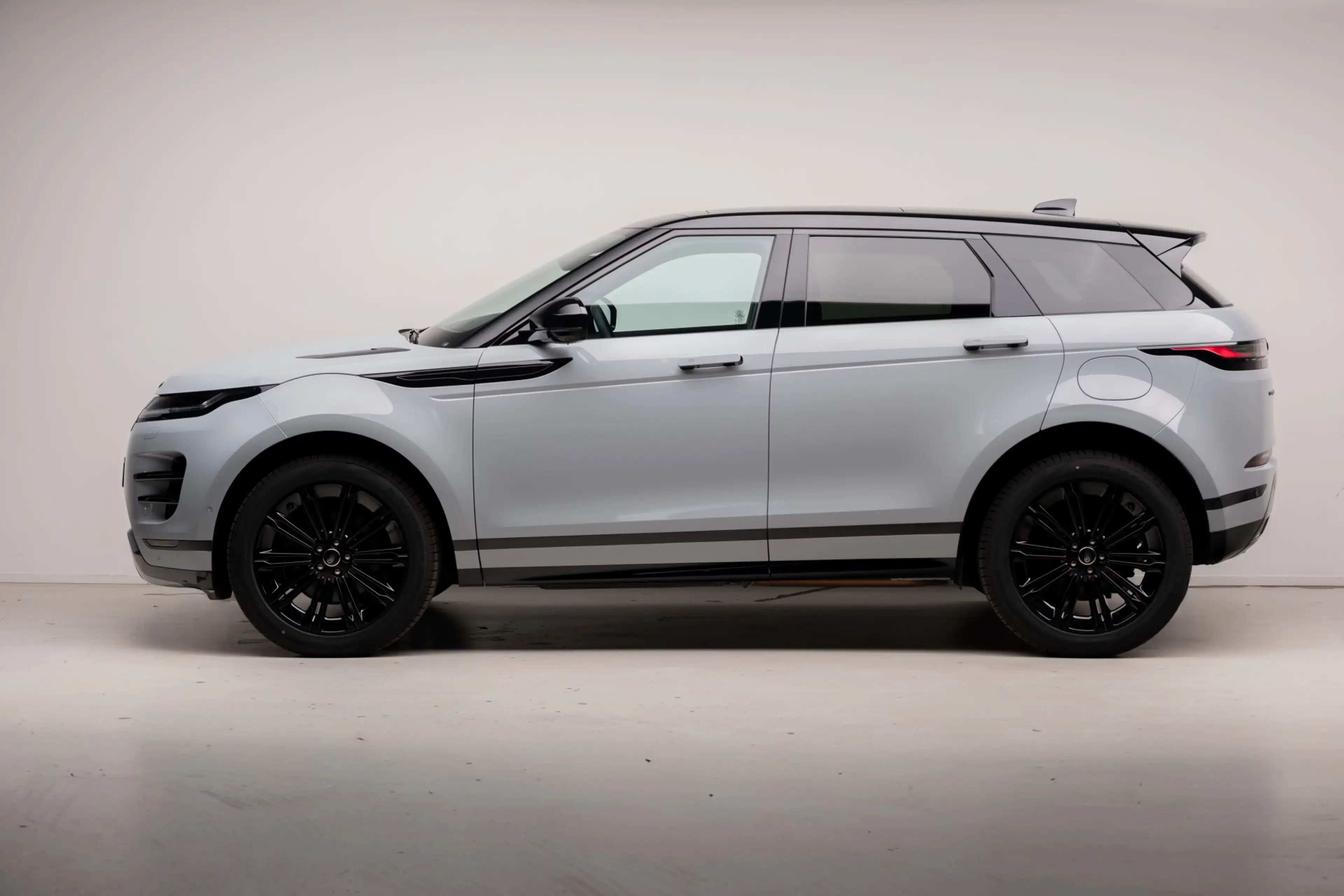 Land Rover Range Rover Evoque 1.5 P270e PHEV AWD Dynamic SE | Black Pack | Schui — photo 7
