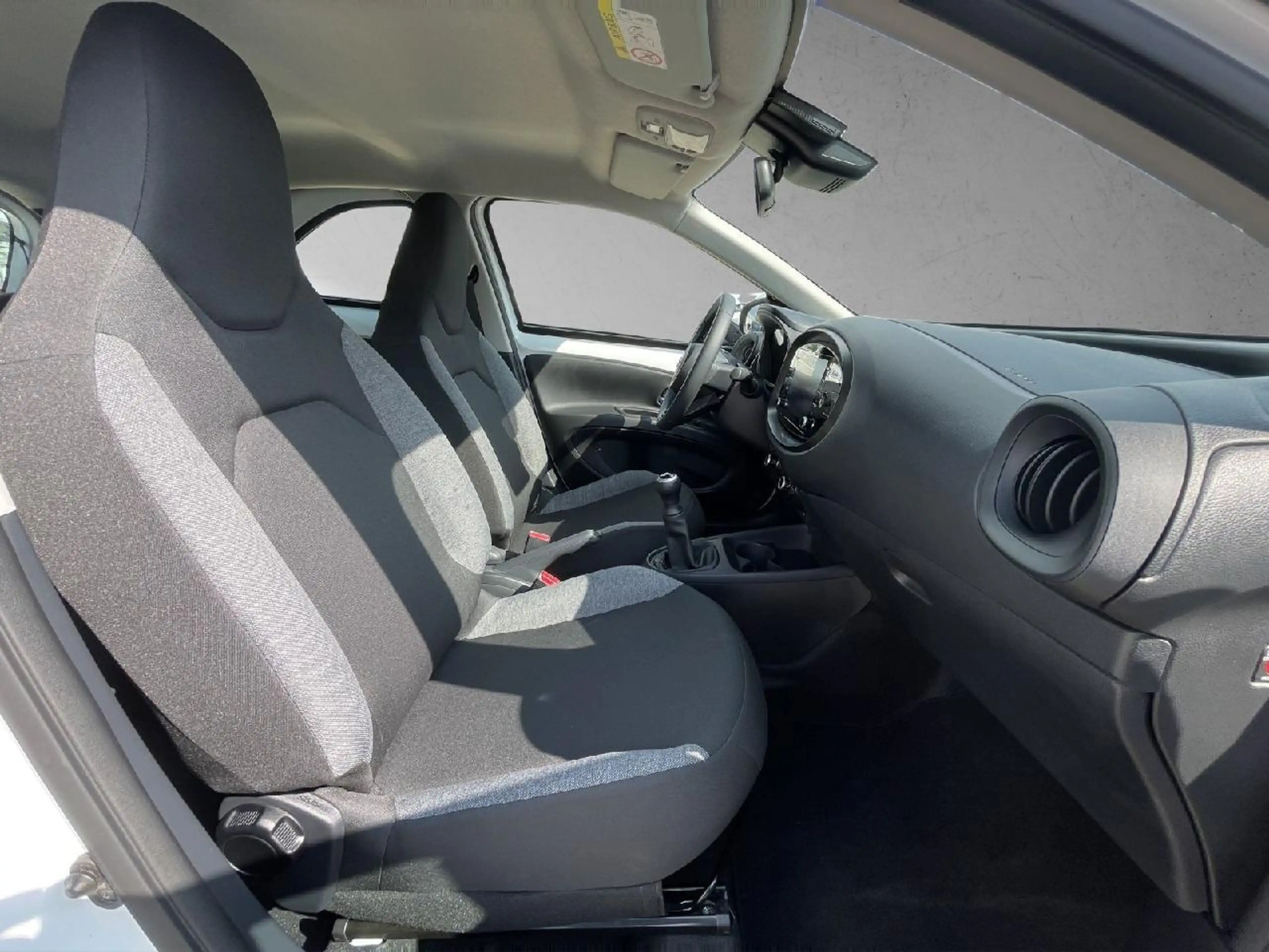 Toyota Aygo X Play — photo 7