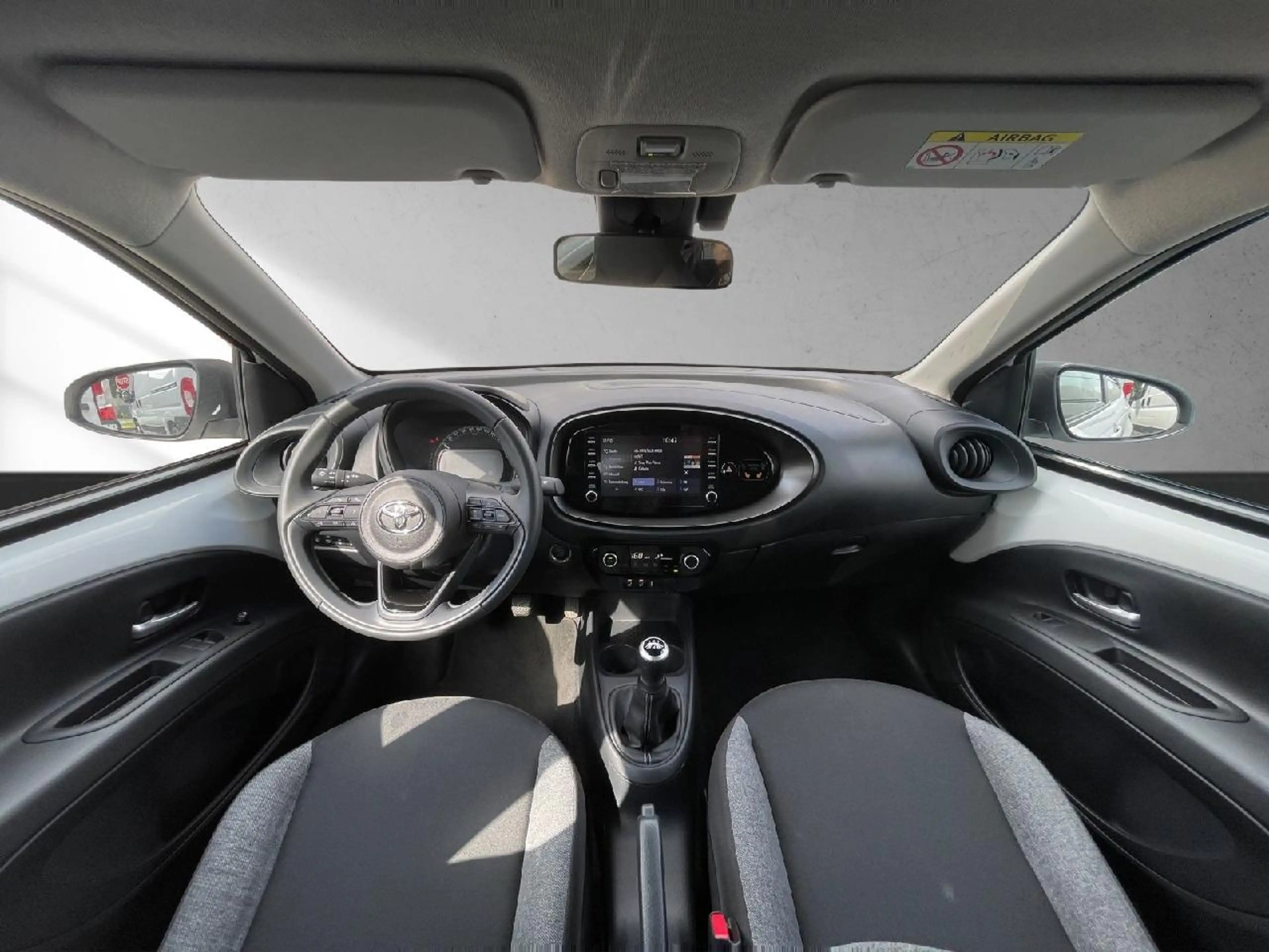 Toyota Aygo X Play — photo 9