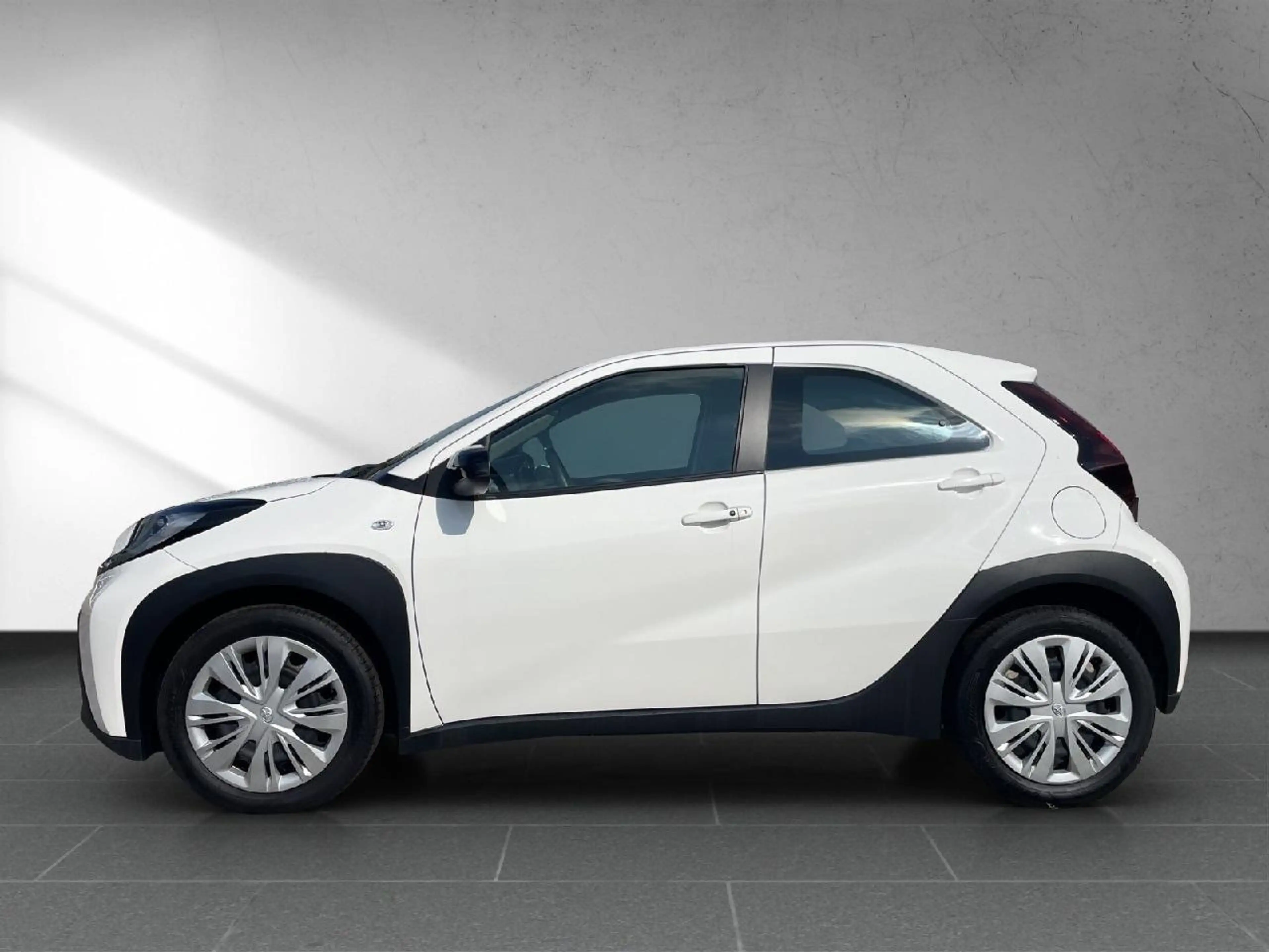Toyota Aygo X Play — photo 4