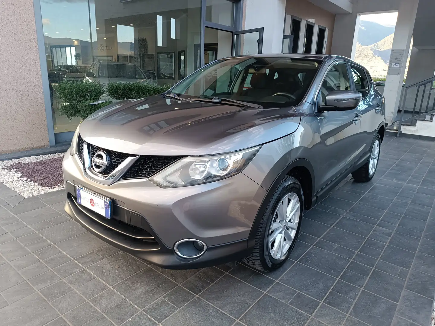 Nissan Qashqai Qashqai II 2014 1.5 dci Visia 110cv E6 Beige - 1