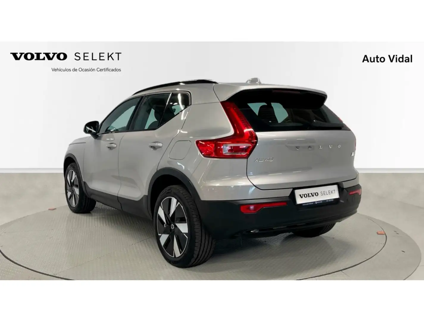 Volvo XC40 BEV 69KWH RECHARGE PLUS 238 5P Grau - 2