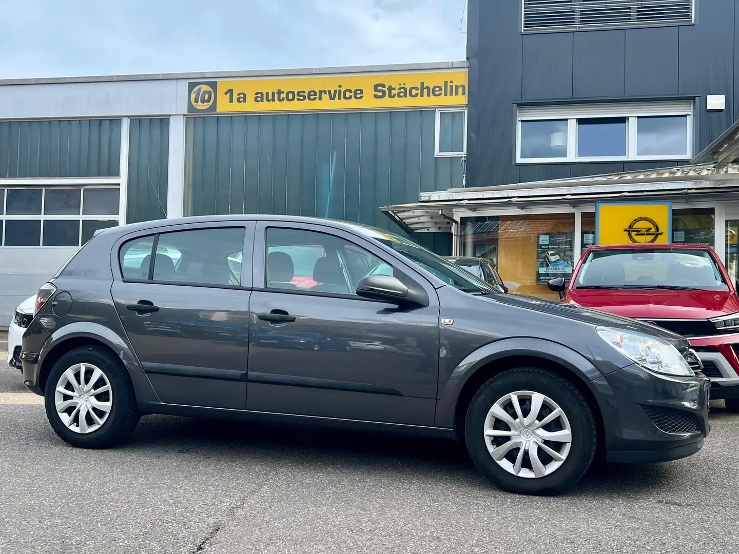 Opel Astra Astra H 1.6 Selection 110 Jahre,KLIMA,TÜV NEU Gris - 1