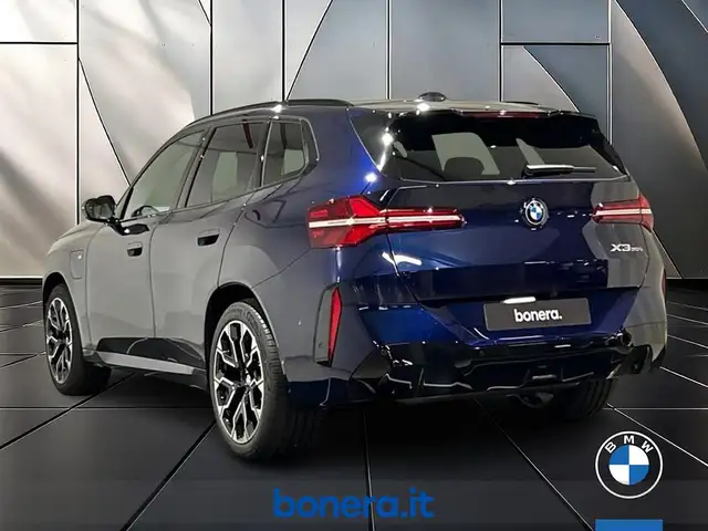 BMW X3 view 7