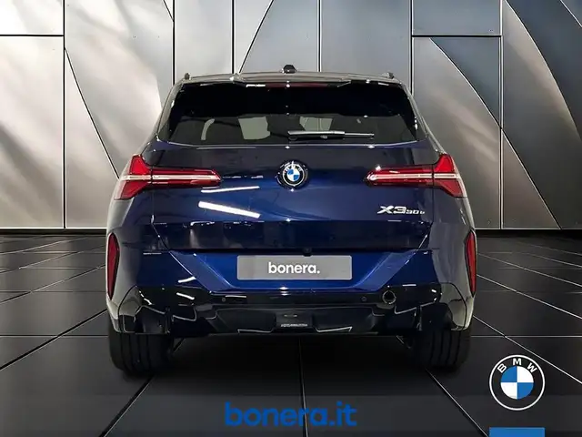 BMW X3 view 6