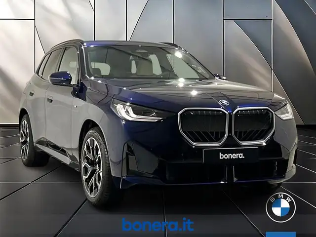 BMW X3 view 3