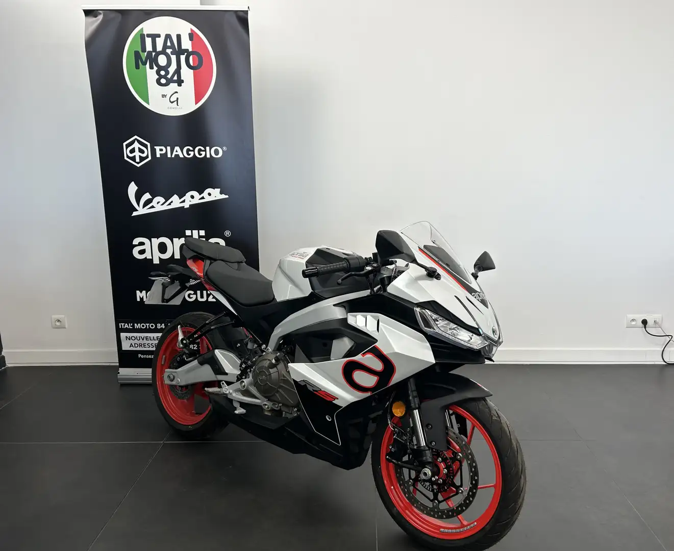Aprilia RS 457 Wit - 2