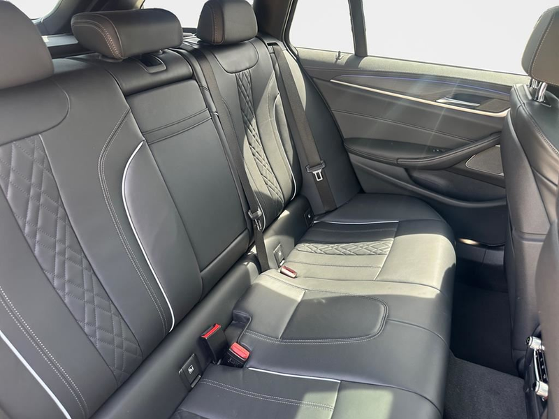 BMW 530 Luxury Line — photo 13