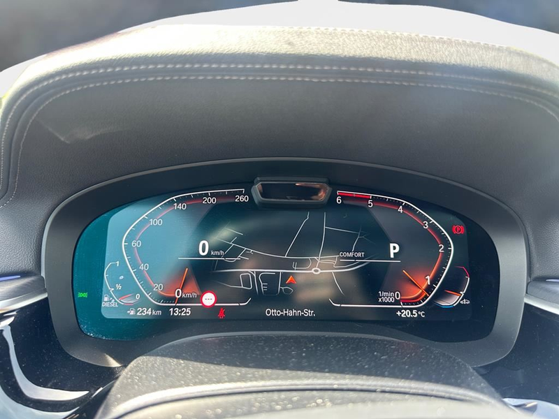 BMW 530 Luxury Line — photo 11