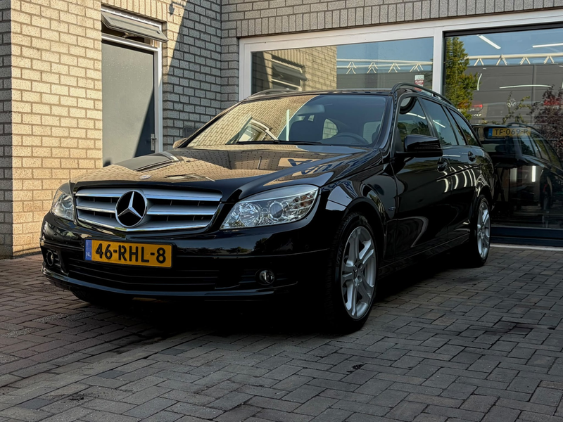 Mercedes-Benz C 180 Estate CGI BlueEFFICIENCY Business Class Elegance — photo 4