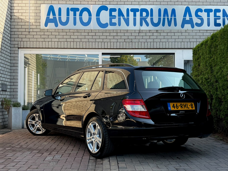 Mercedes-Benz C 180 Estate CGI BlueEFFICIENCY Business Class Elegance — photo 2