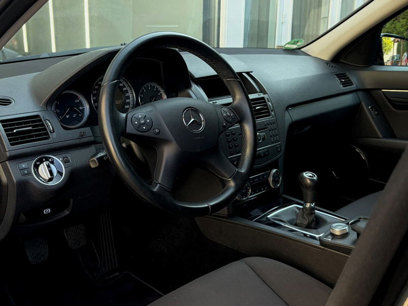 Mercedes-Benz C 180 Estate CGI BlueEFFICIENCY Business Class Elegance — photo 10