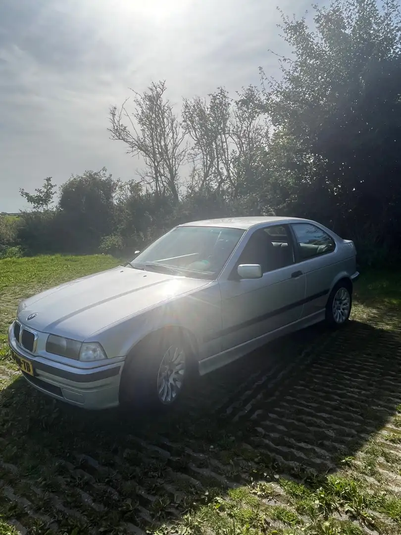 BMW 316 i Grijs - 2