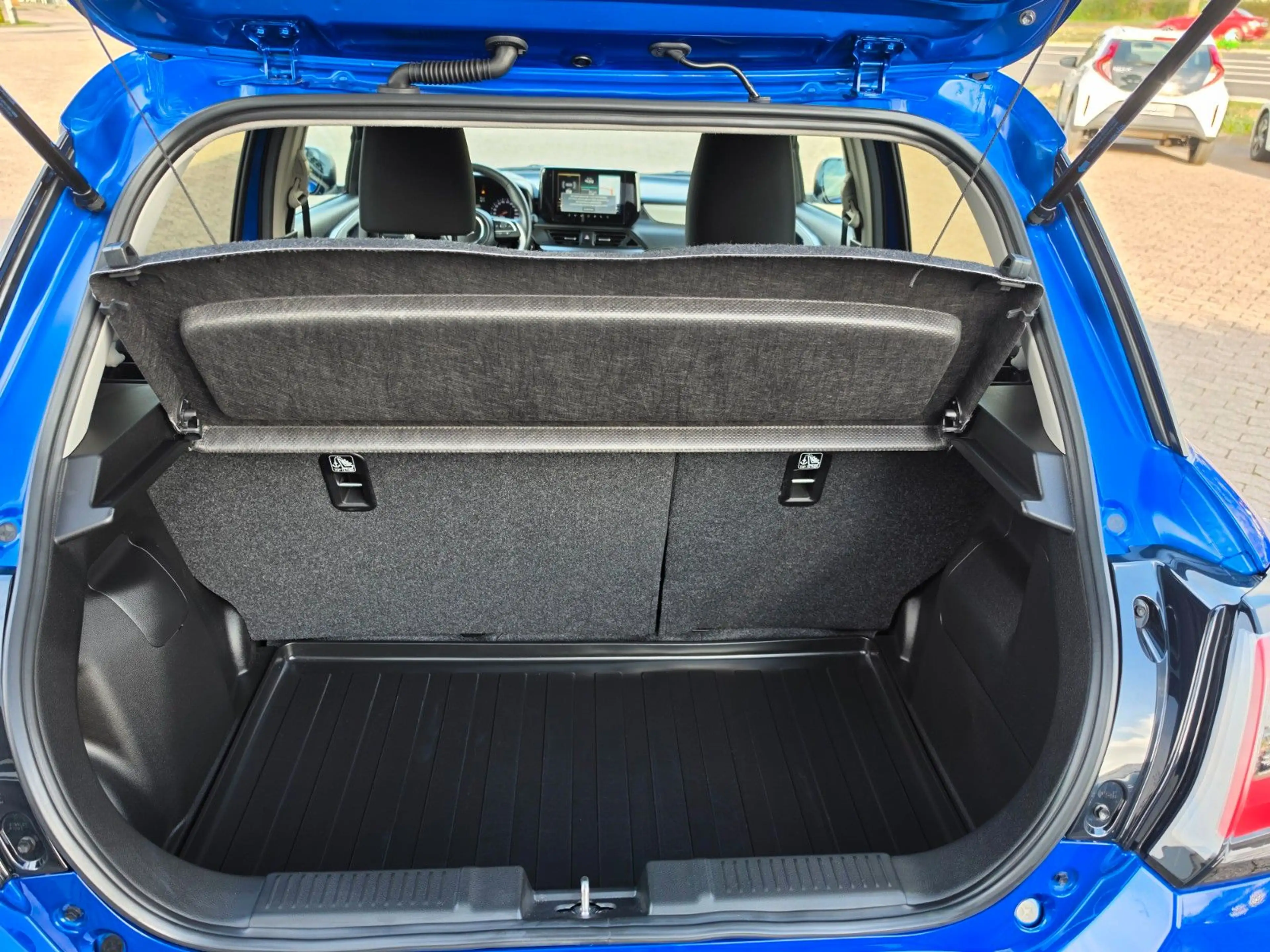 Suzuki Swift 1.2 DUALJET HYBRID Comfort+ — photo 3