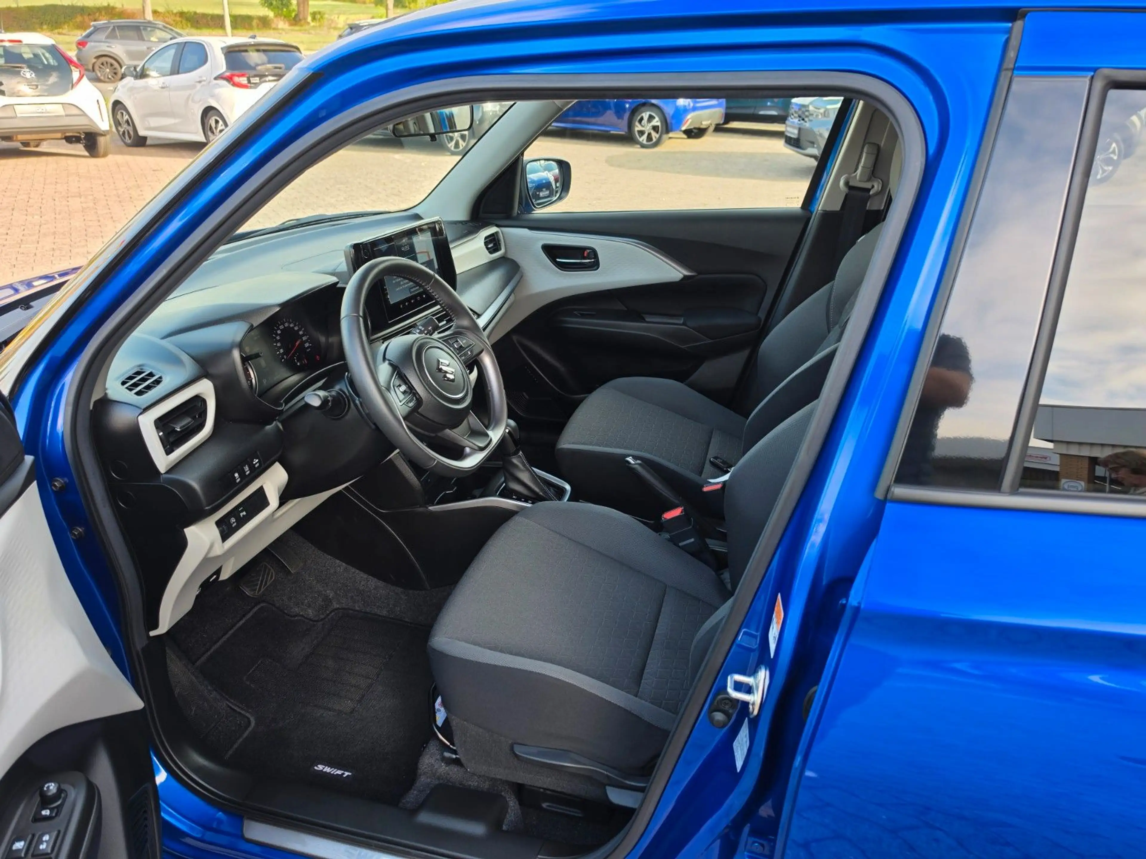 Suzuki Swift 1.2 DUALJET HYBRID Comfort+ — photo 5