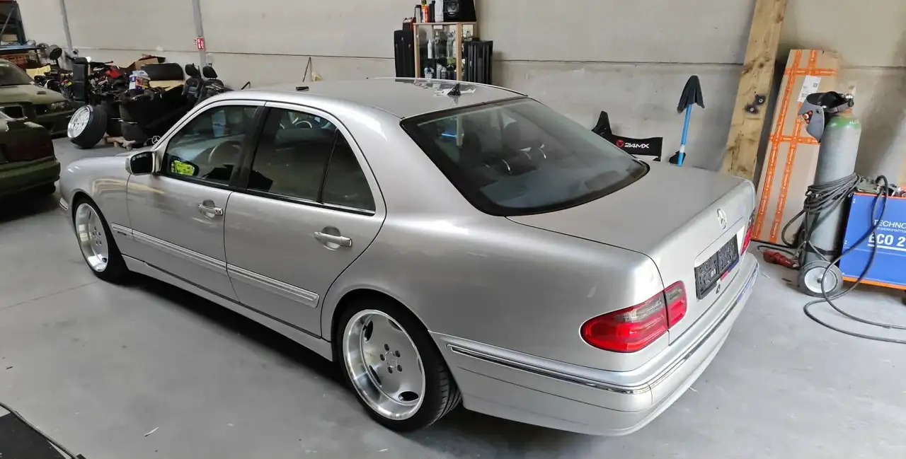 Mercedes-Benz E 220 CDI Avantgarde, foto 4