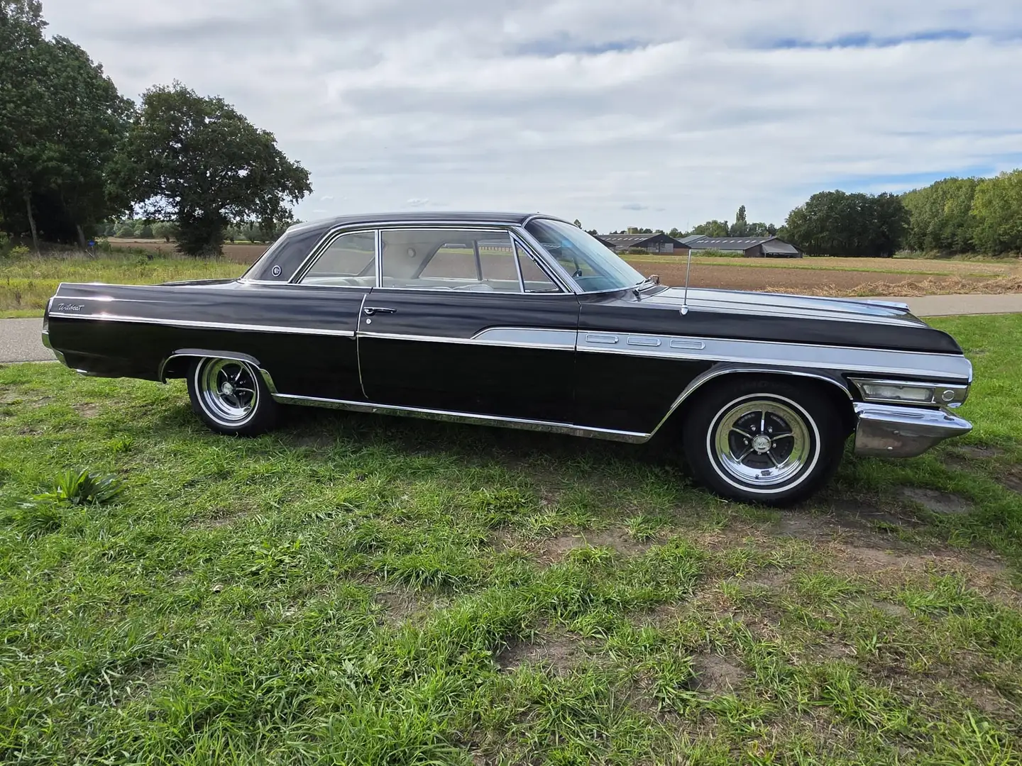 Buick Skylark Wildcat Sport Coupe Schwarz - 2