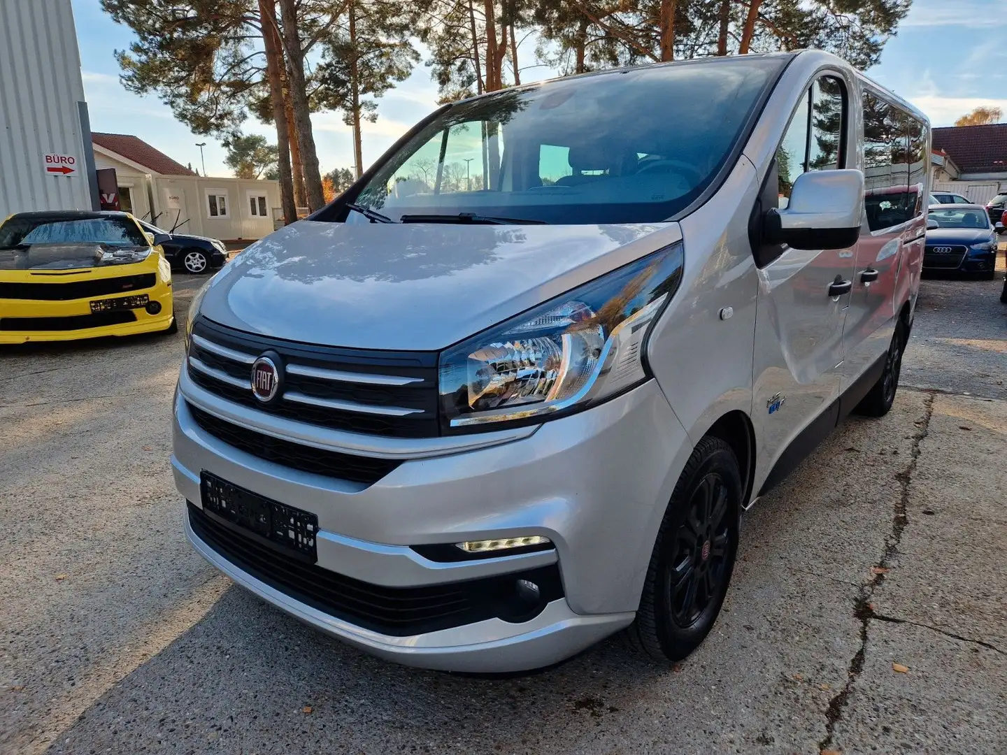 Fiat Talento TALENTO 1.6dCi 145PS FAMiLY ROLLSTUHLRAMPE 64TKM Silber - 1