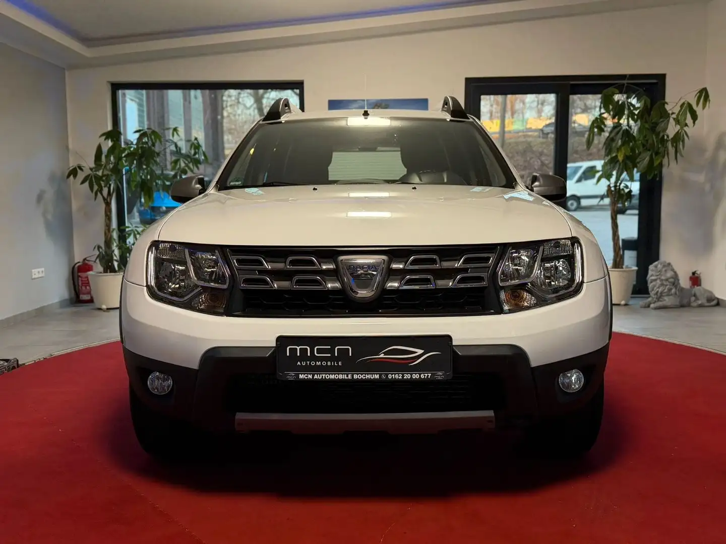 Dacia Duster I Urban Explorer 4x2 1.Hand/Scheckheft Weiß - 2