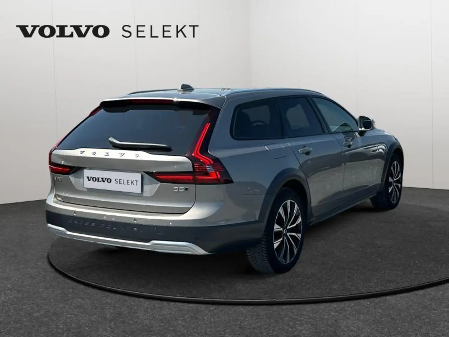 Volvo V90 B4 AWD Cross Country ultimate Beige - 2
