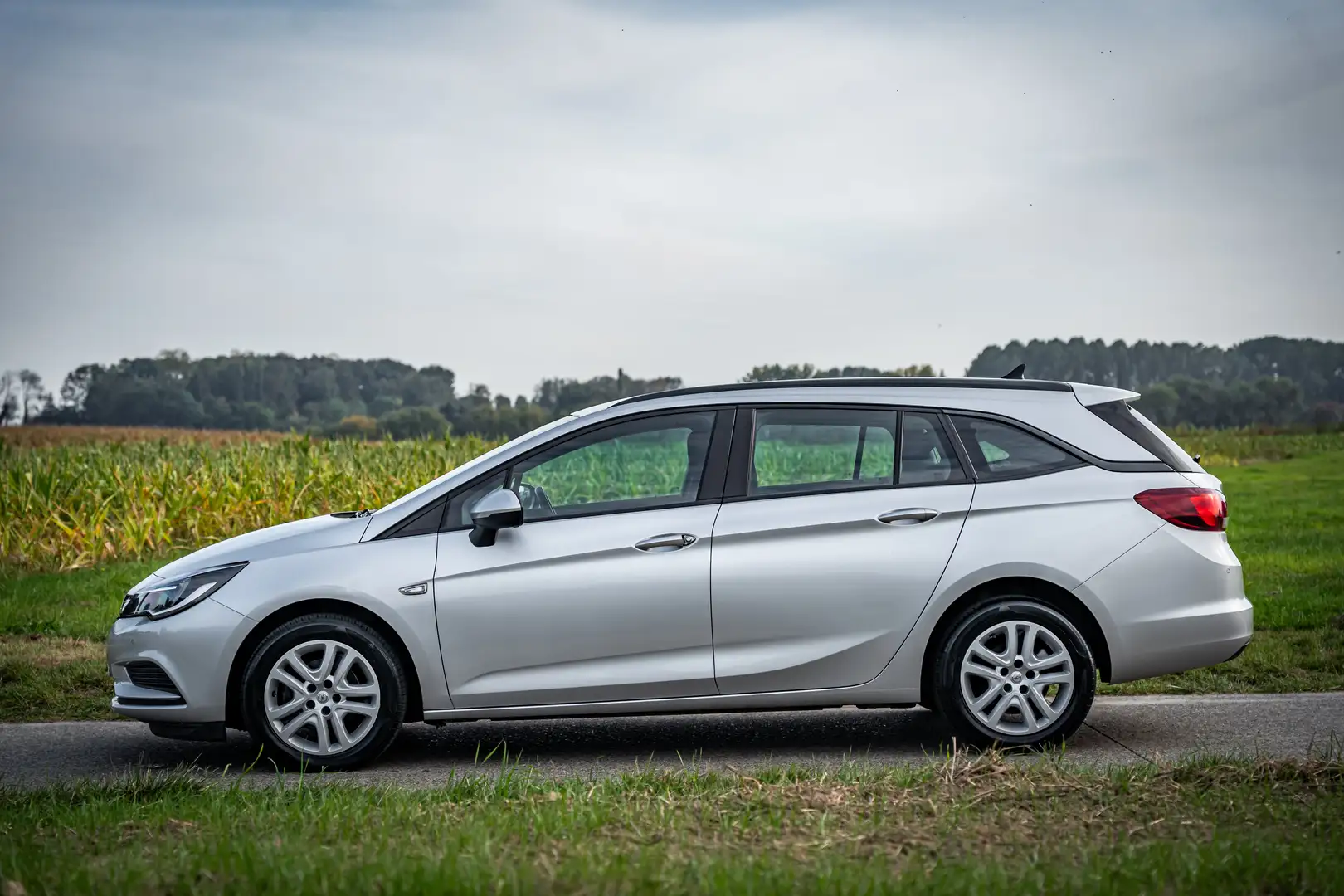 Opel Astra Astra Sports Tourer 1.6 CDTi ECOTEC Grijs - 2
