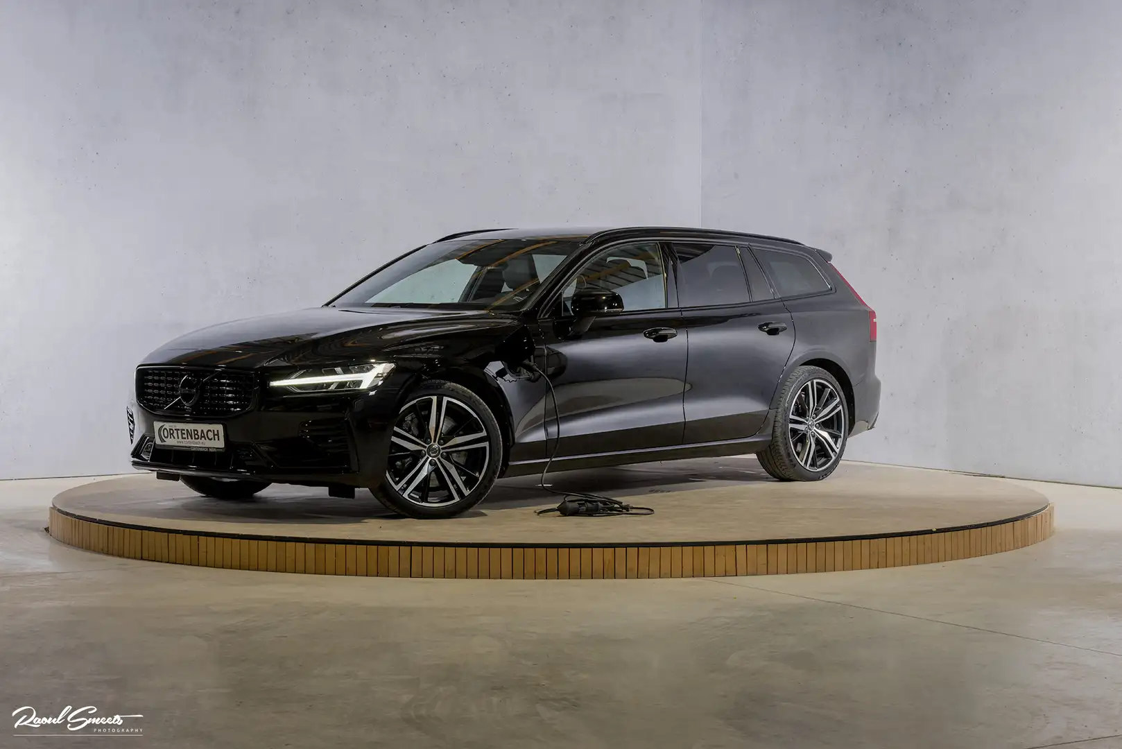 Volvo V60 2.0 T6 Recharge AWD Plus Dark | Longe Range | Adap Nero - 1