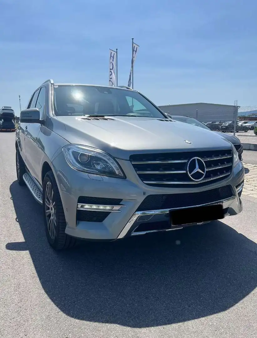Mercedes-Benz ML 250 AMG Line - 1