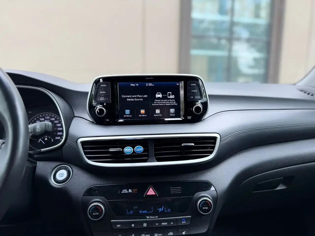 Hyundai TUCSON снимка Hyundai TUCSON