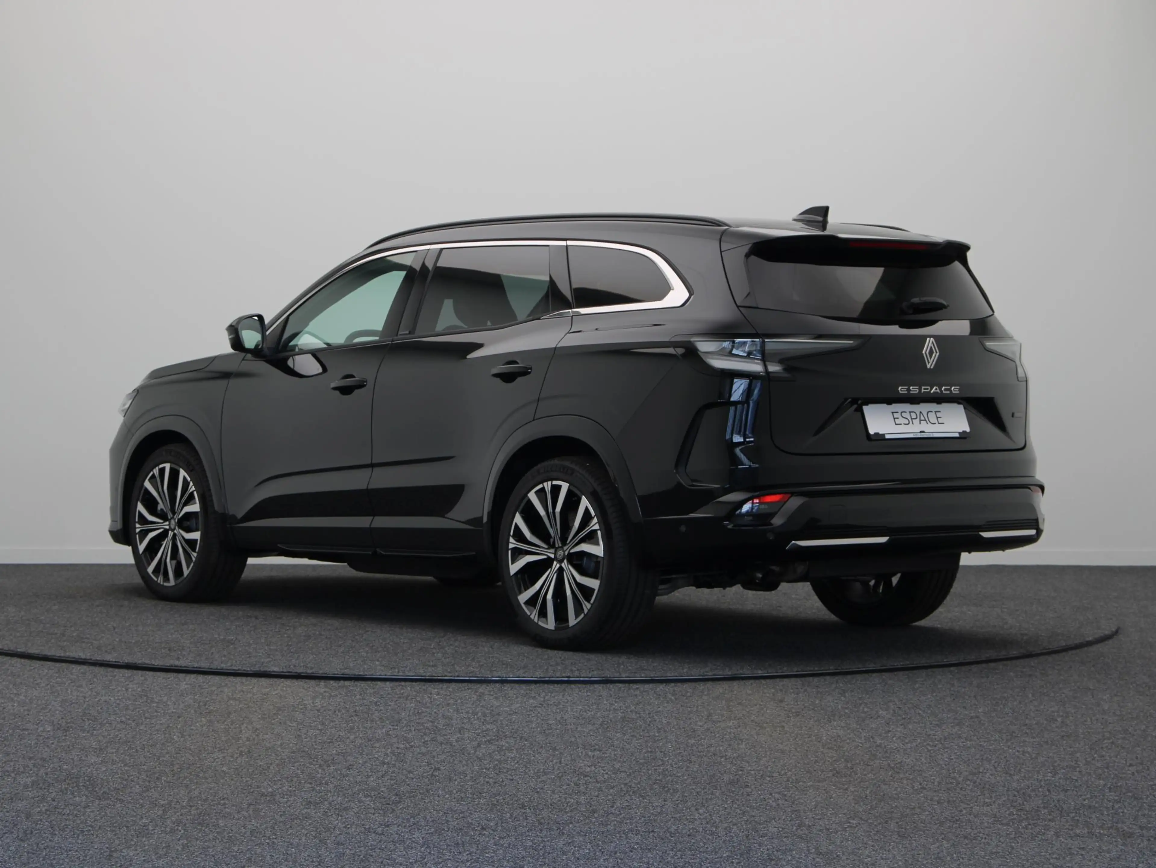 Renault Espace E-Tech full hybrid 200pk iconic 5p. | Vijf jaar ga — photo 2