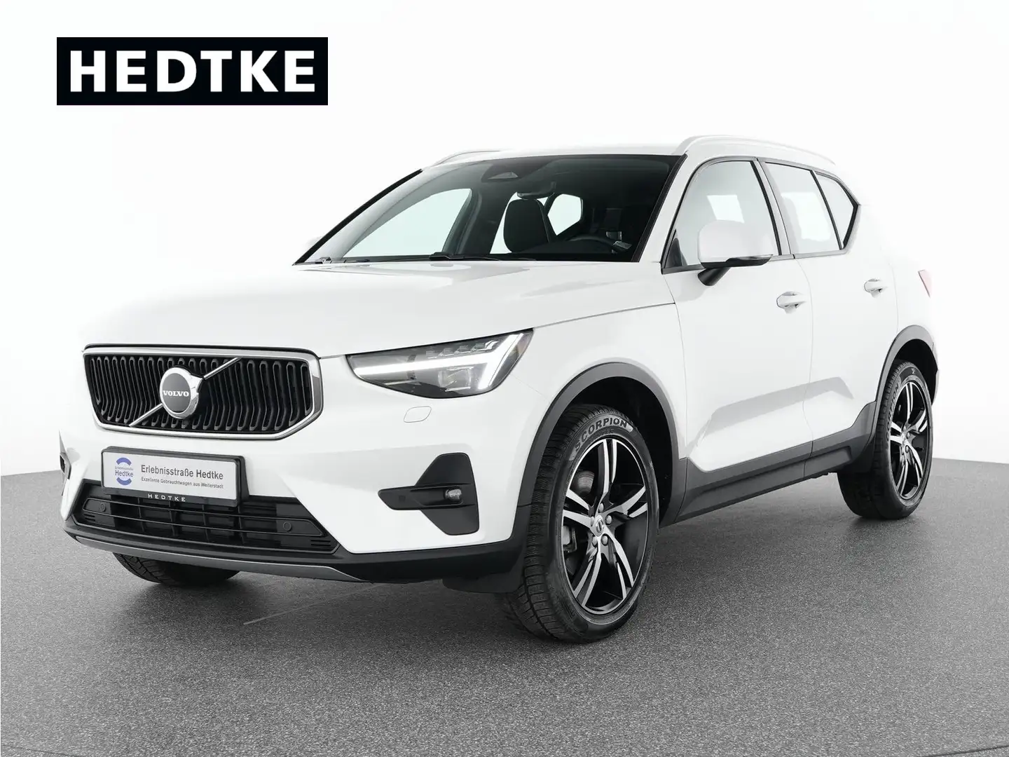 Volvo XC40 B3 Benzin Core 18"+PIXEL-LED+MEMORY+WINTER- Blanc - 1