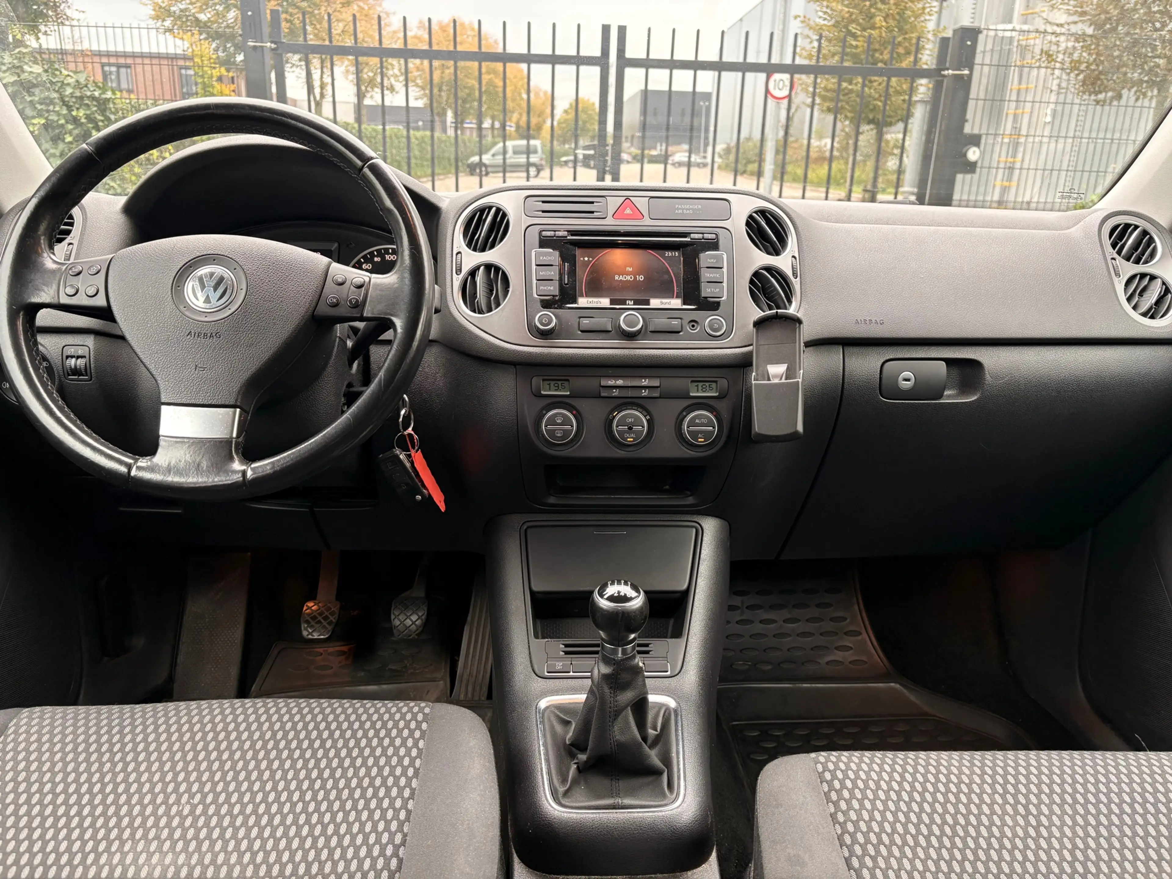 Volkswagen Tiguan 1.4 TSI Comfort&Design 4Motion - airco - cruise co — photo 2