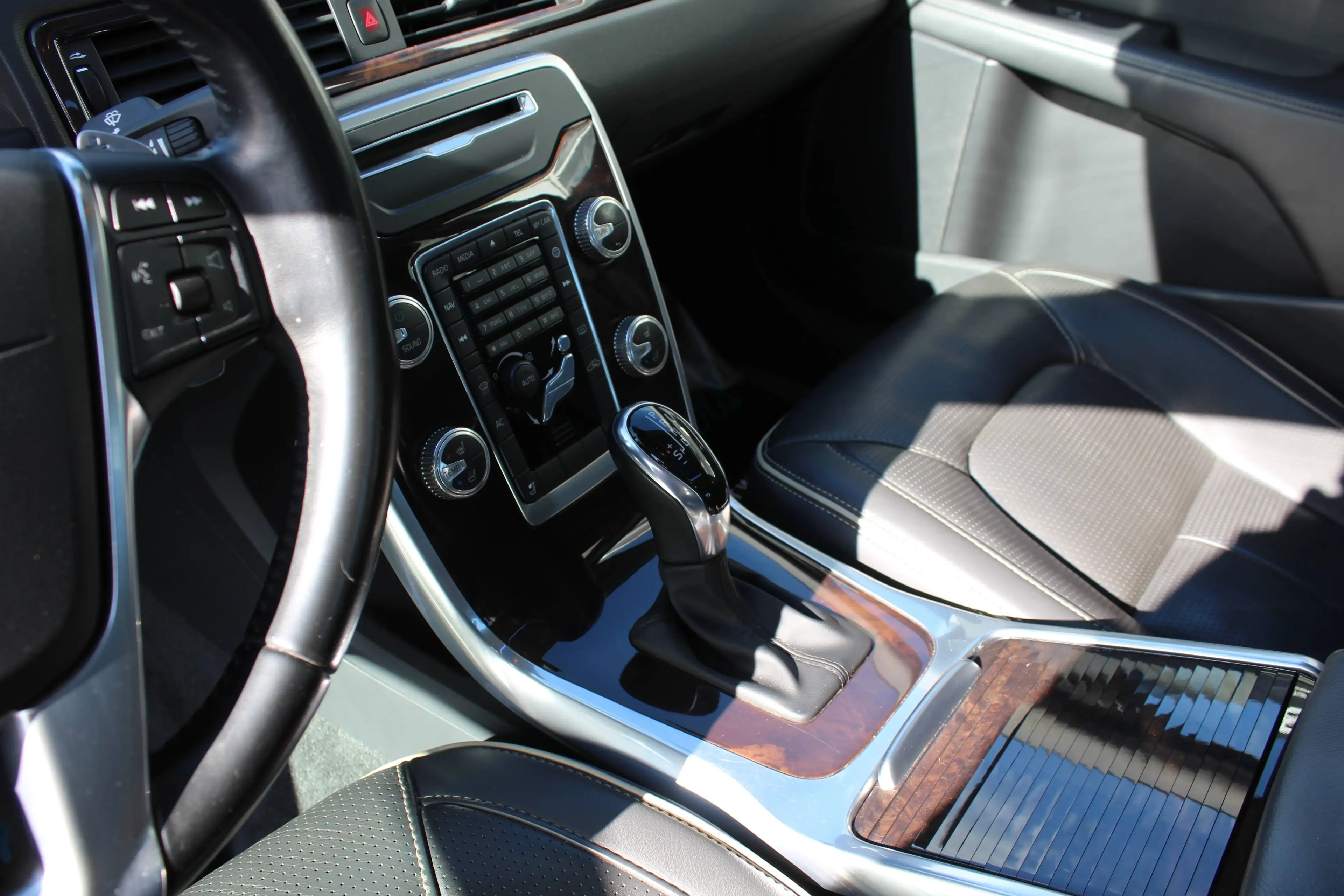Volvo S80 T6 AWD Summum Geartronic // Sitzkühlung // — photo 13