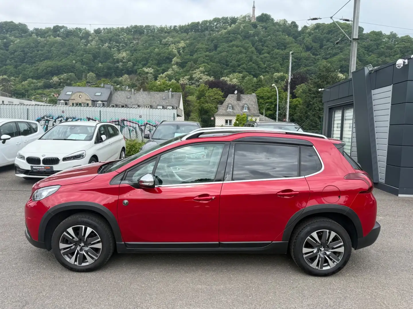 Peugeot 2008 Crossway Automatik! TÜV bis 05/2027! Rot - 2