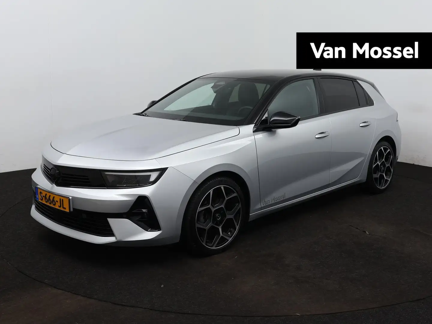 Opel Astra 1.2 GS Line | 360 Camera | Alcantara | 18" Velgen Grijs - 1