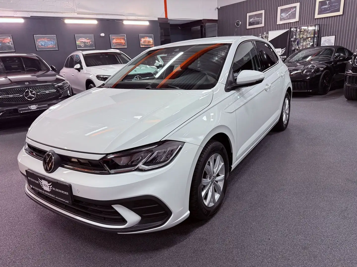 Volkswagen Polo VI Life 1.0 LED/SHZG/PDC/SPUR/APP Connect Weiß - 1