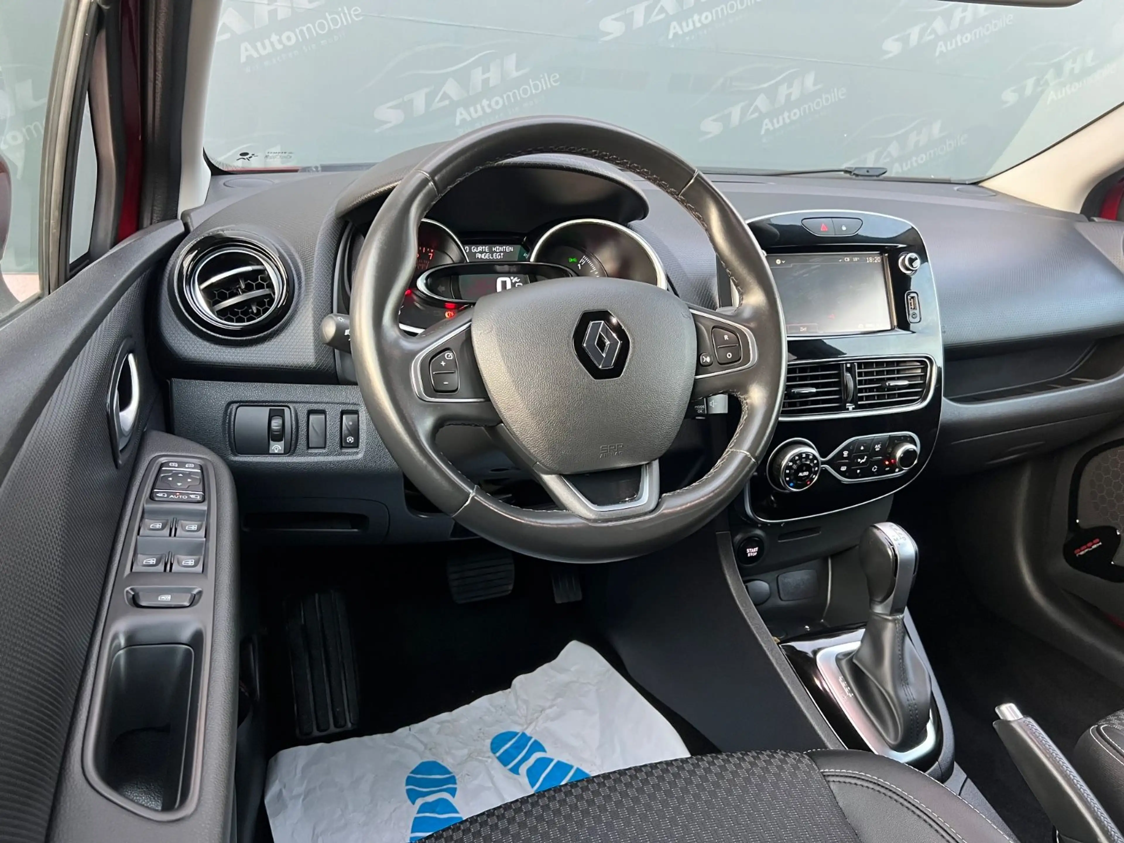 Renault Clio IV Intens*LED*Autom.**Kamera*Leder*Shz*Top! — photo 15