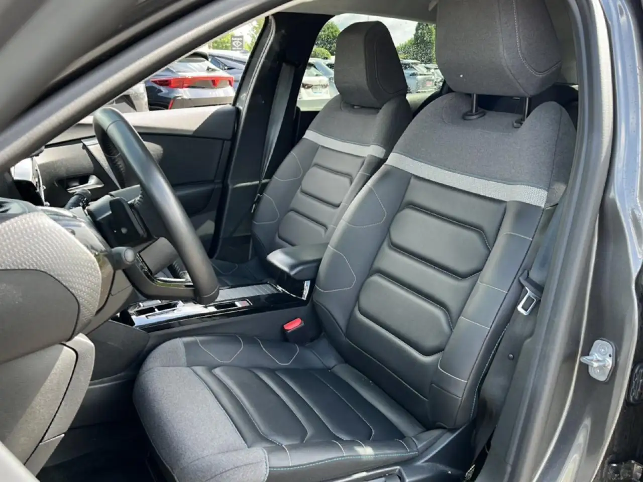 Citroen C4 Berline — photo 11