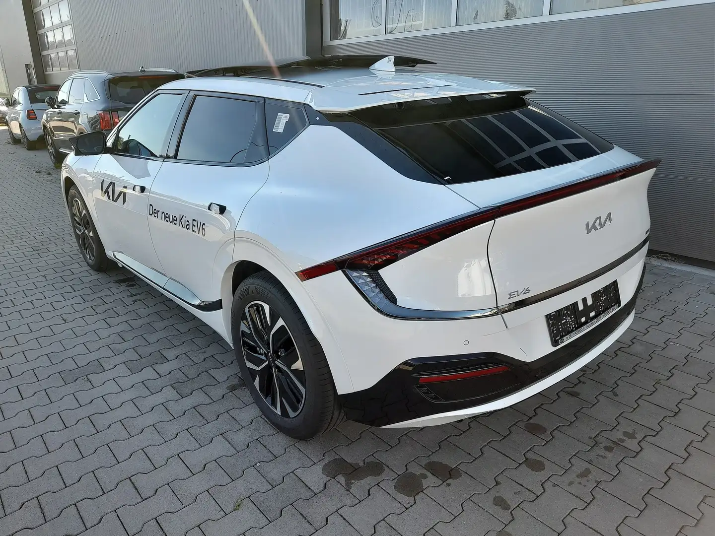 Kia EV6 GT-Line 77.4kWh 2023 AWD Wärmepumpe Glasdach Weiß - 2