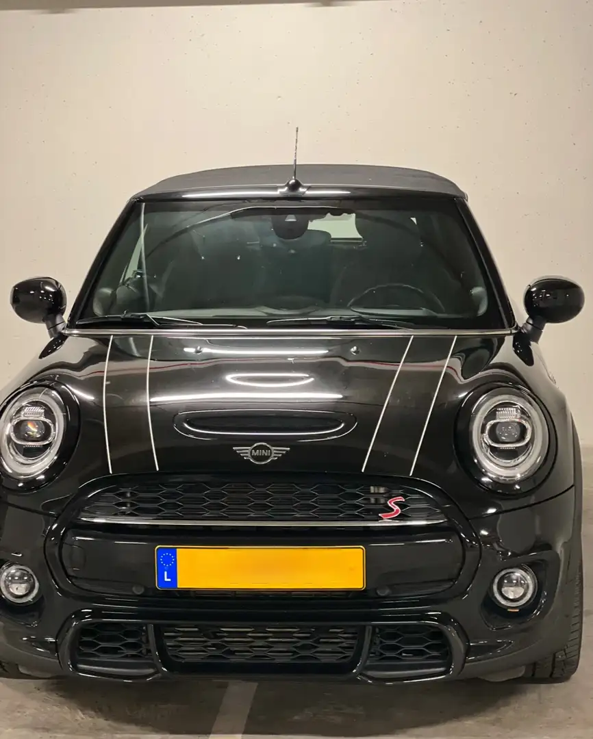 MINI John Cooper Works Cabrio Mini Cooper S Černá - 2