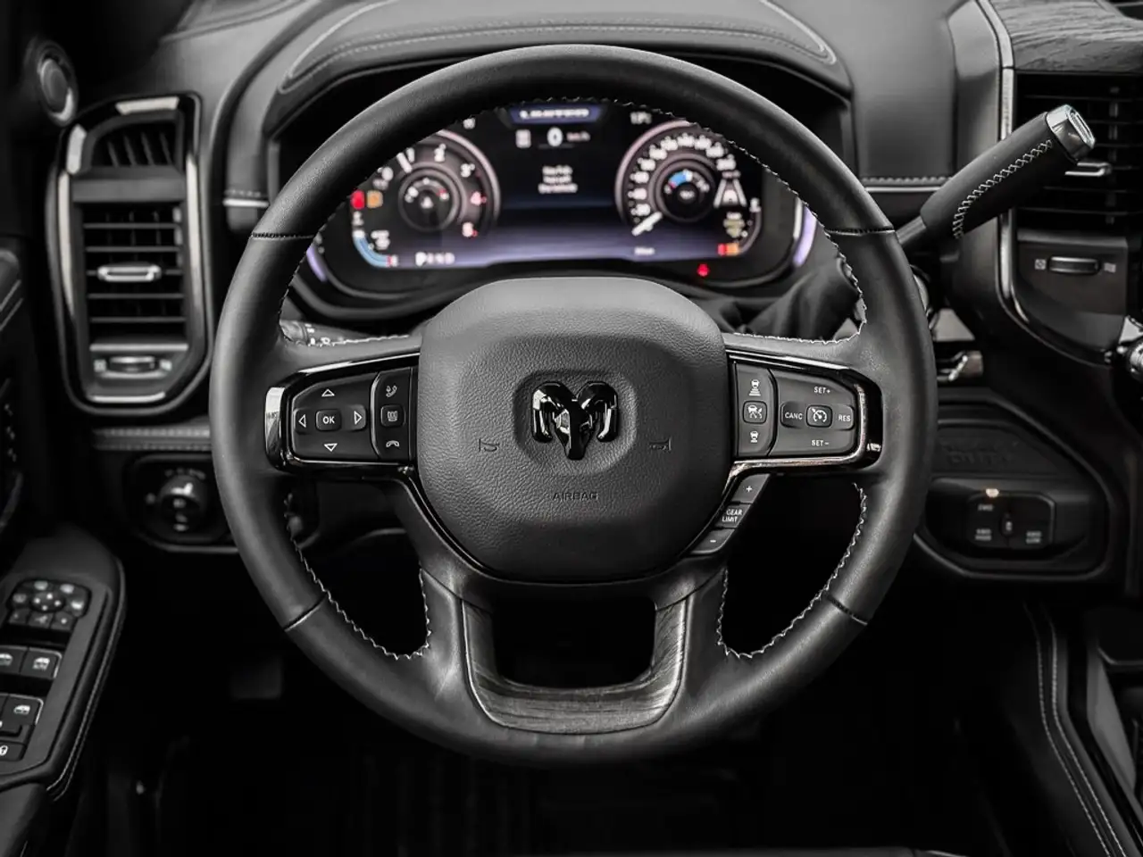 RAM 3500 снимка RAM 3500