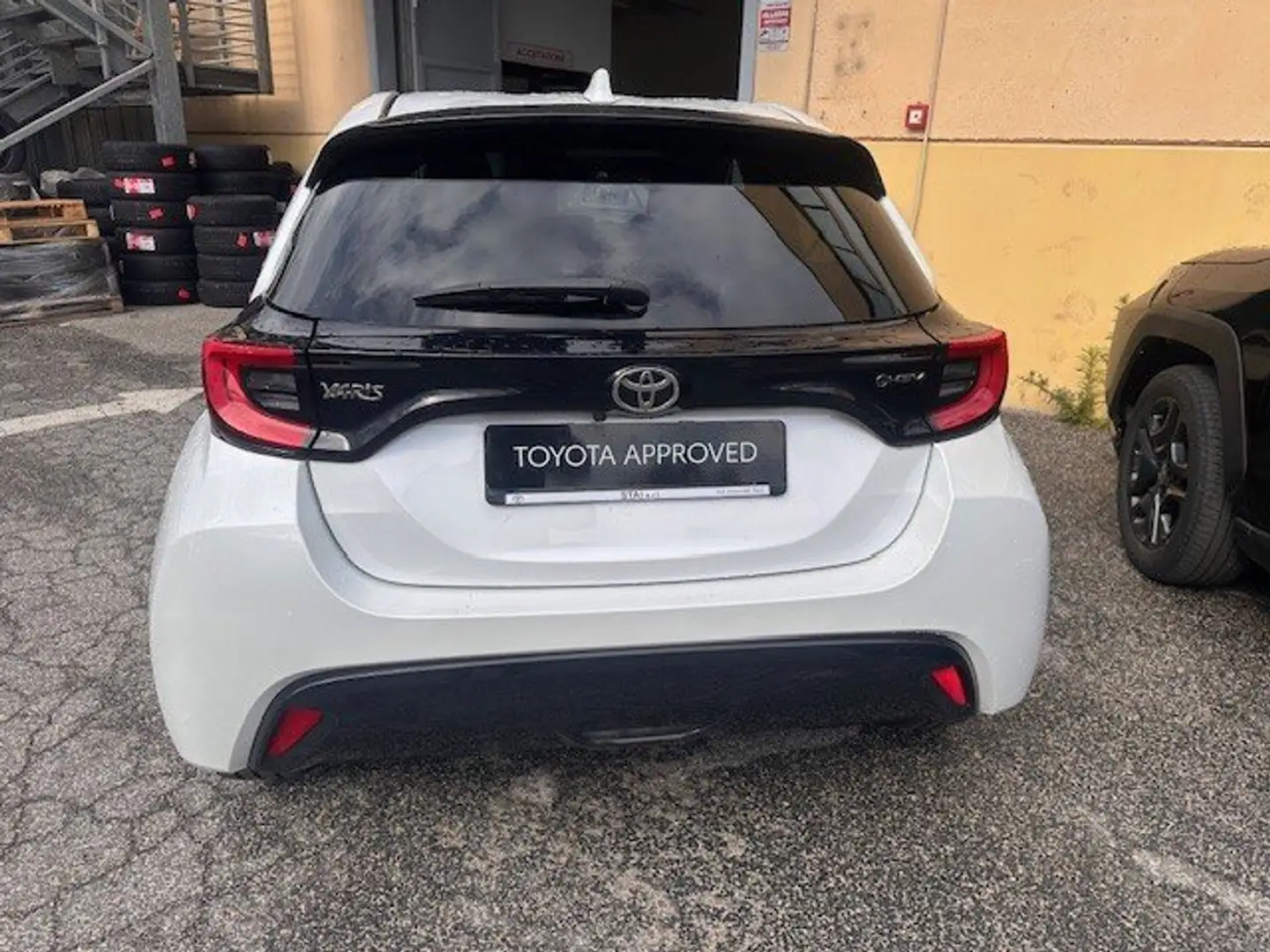 Toyota Yaris Yaris IV 2020 1.5h 130 Lounge Blanc - 2