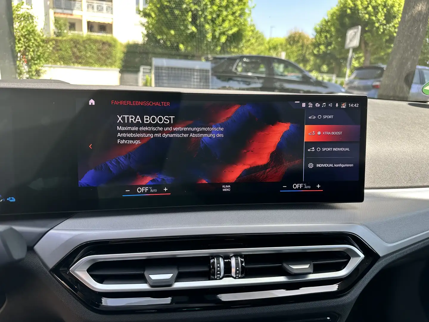 BMW 330 Privatverkauf hybrid mit 292 PS Einwandfrei Azul - 2