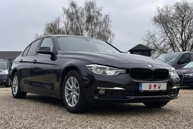 BMW 318 Luxury Edition/rien a prévoir ! Garantie 12Mois