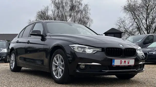 BMW 318 Luxury Edition/rien a prévoir ! Garantie 12Mois