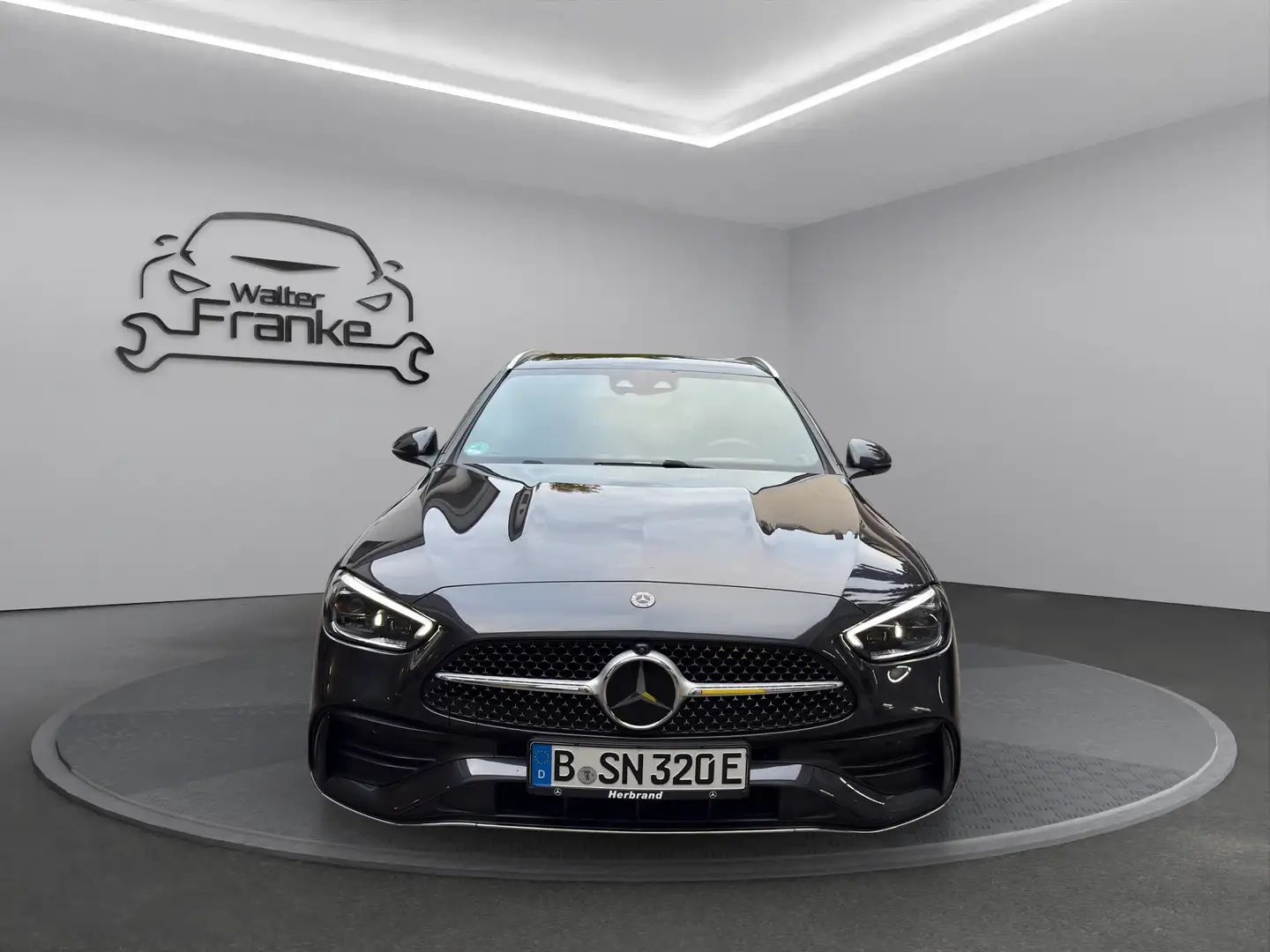 Mercedes-Benz C 300 C300e T AMG Line Premium+ AHK Keyless HUD Pano 360 Grau - 2