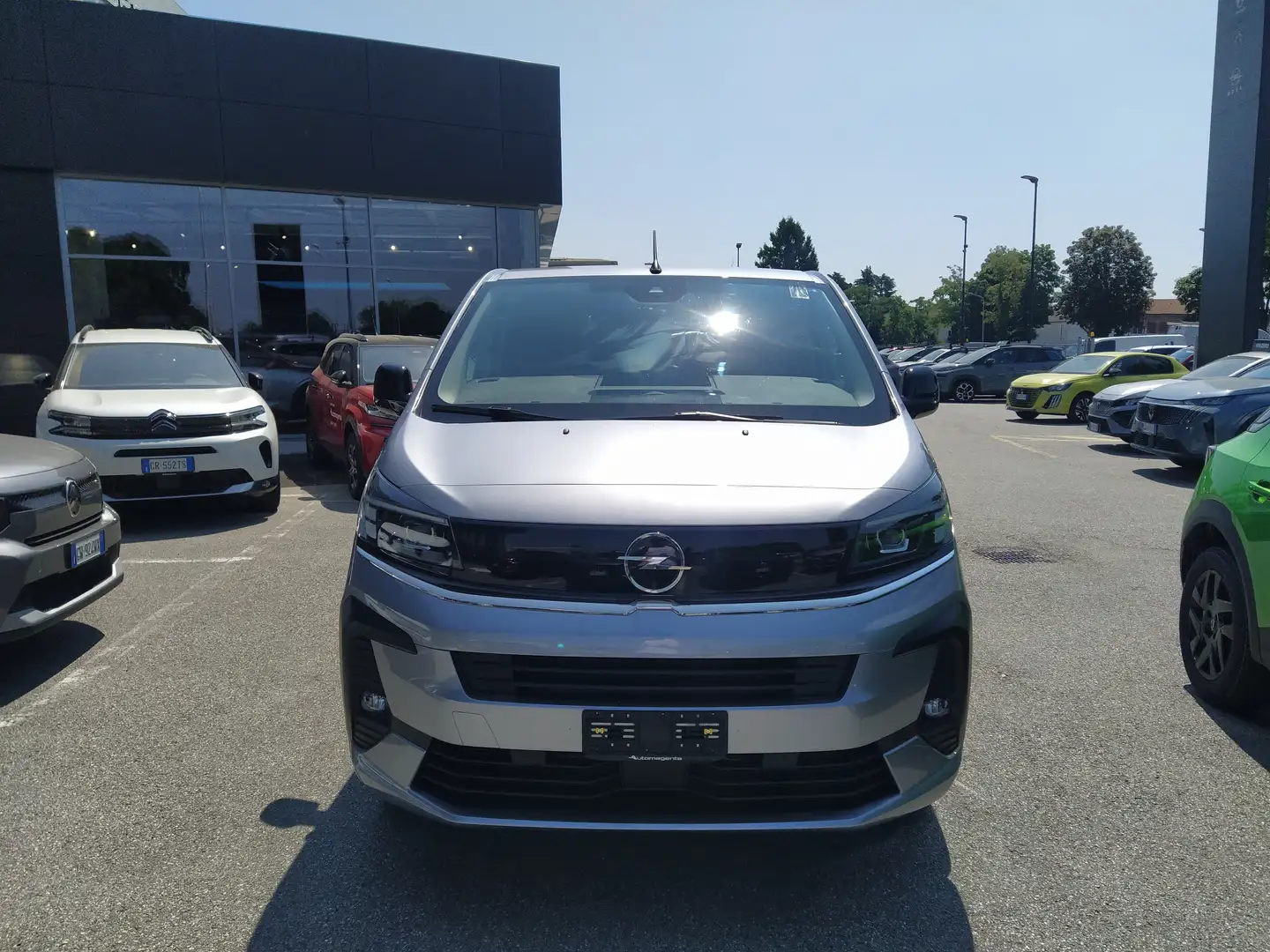 Opel Vivaro 1.5 Diesel 120cv M 3 Posti KM ZERO Argento - 2